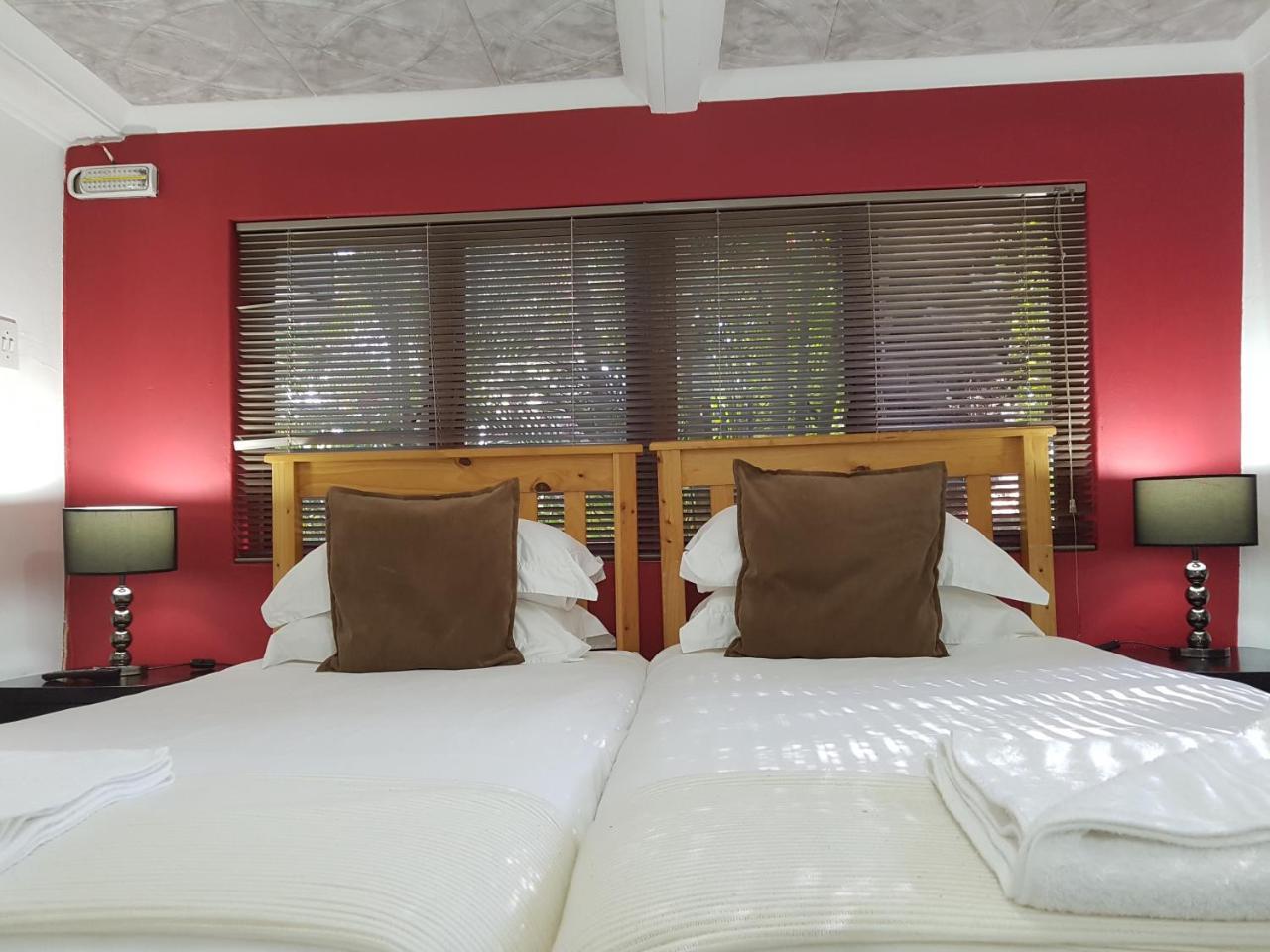 Knysna Herons Guest House Buitenkant foto