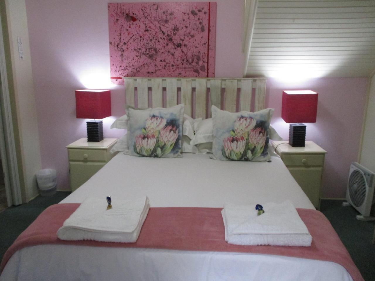 Knysna Herons Guest House Buitenkant foto